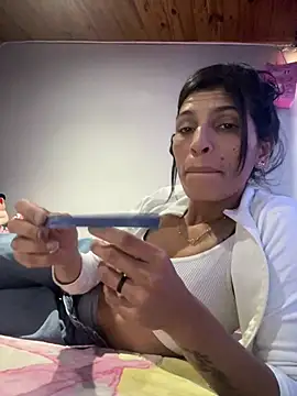 ImCrazzy's Live XXX Chat