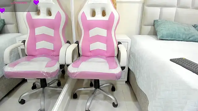 ScarletEvanss_'s Live XXX Chat