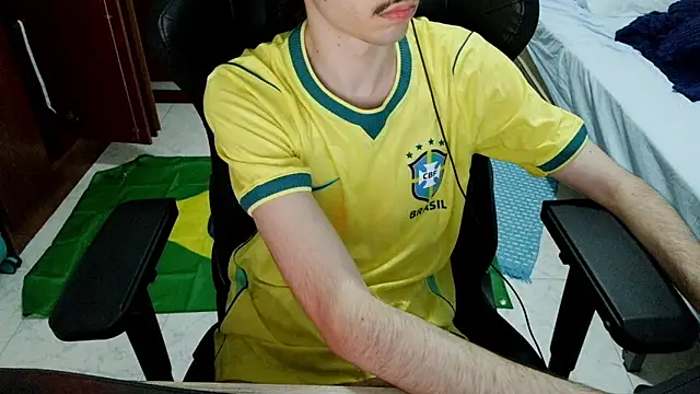Show de gabrielNovin17cm na webcam