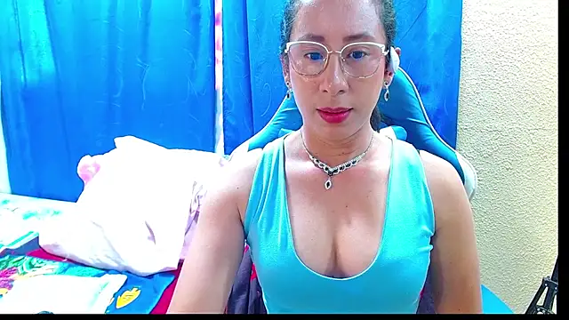 Gia_leinn Live XXX-Chat