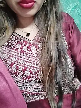 Chatroom XXX en direct de Noor_Darliing