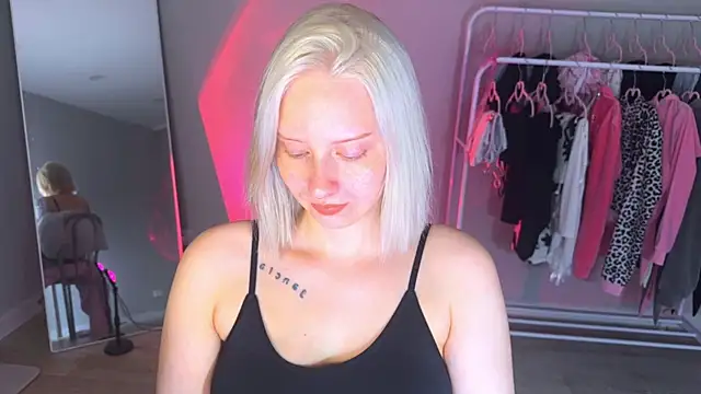 Chat +18 de angelllisss ao vivo