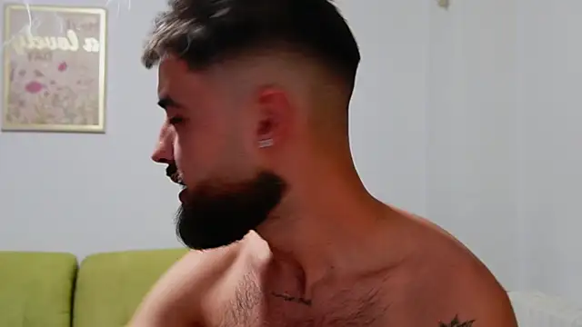 HairyRobxxx Webcam Show