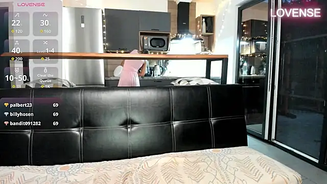 ElizSweet Adlı Modelin Canlı XXX Sohbeti