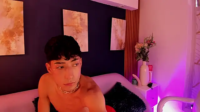 Chat XXX en directo de Adann_Scott