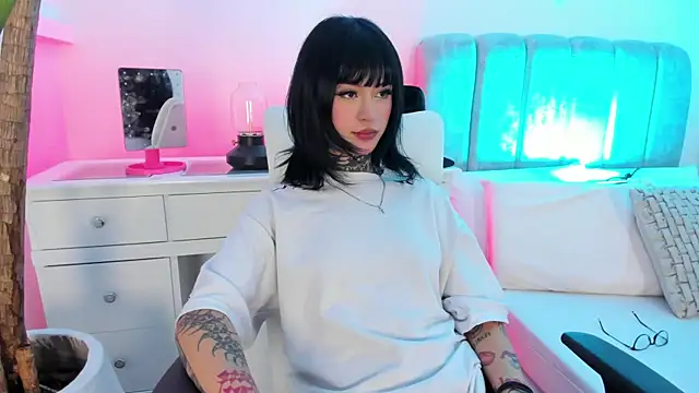 Živý XXX chat doll__bella
