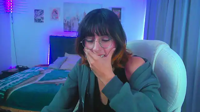 XXX chat uživo modela goth_minerva