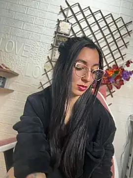 Chat XXX ao vivo de SALOME_KORLAND