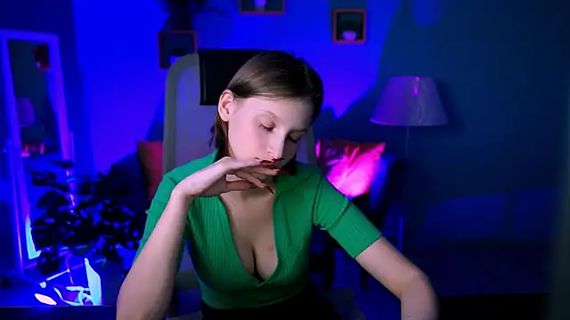 EllaHorton's Live XXX Chat