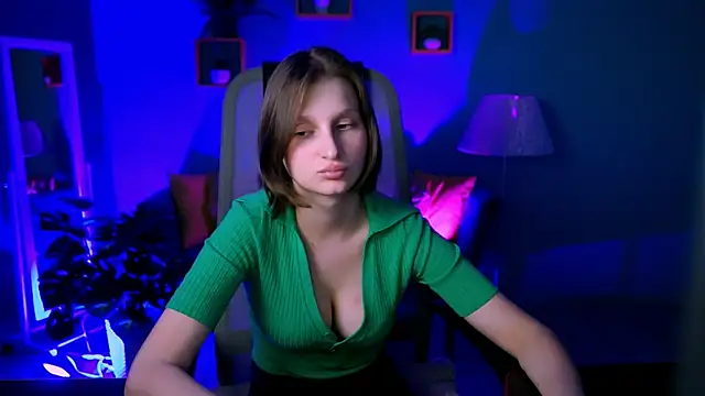 EllaHorton's Live XXX Chat