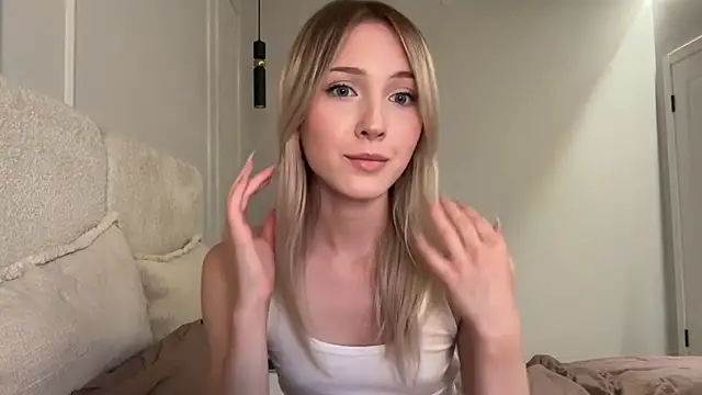 Czat XXX na żywo – Kattie_Petite