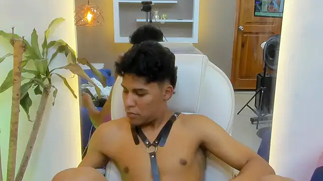 Colby_driscoll Chat XXX in diretta