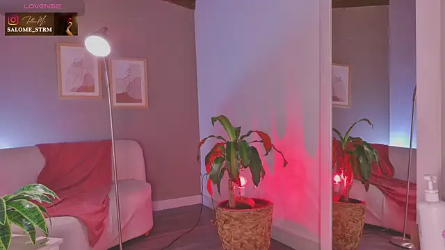 SalomeStorm_ Live XXX-chat