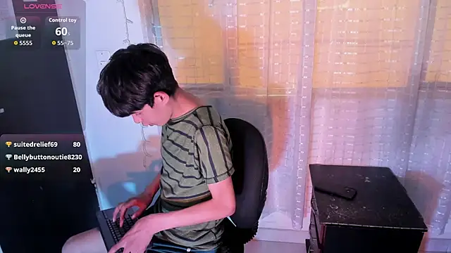 Alex_it0_ élő XXX-chatje
