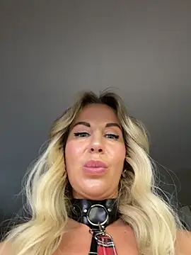 LisaMurrのライブXXXチャット
