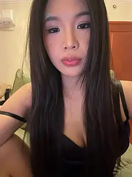 yy22111's Live XXX Chat