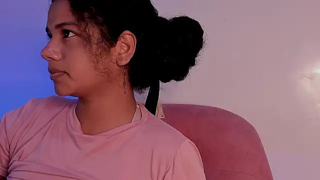 Chat +18 de NinaCollinss1 ao vivo