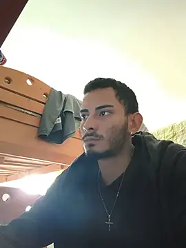 Exlifer Adlı Modelin Canlı XXX Sohbeti
