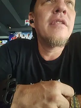 yourMasterisBored's Live XXX Chat