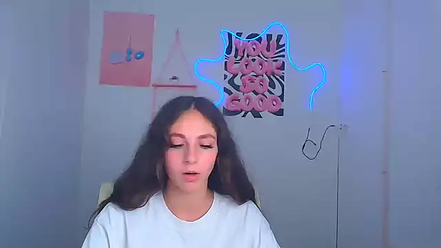 KissMeJulia Chat XXX live