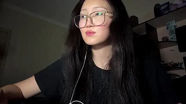Chatroom XXX en direct de QueenOfCute