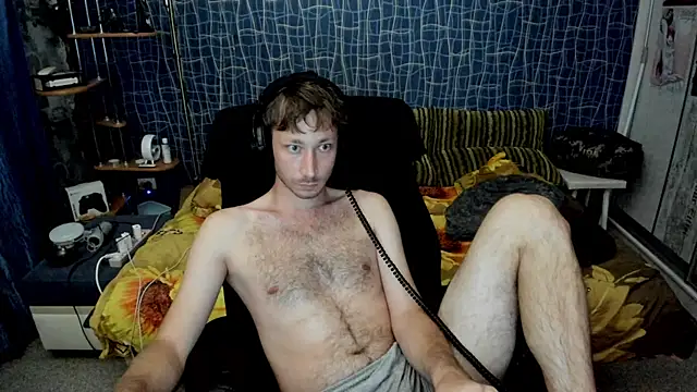 CuteBoy228 élő XXX-chatje