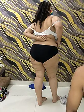 BuxomCutien Live XXX chat