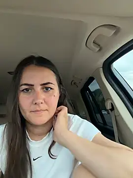 BrunetteNymph Chat XXX in diretta