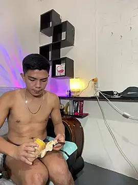 Hunky_paul 网络视讯表演