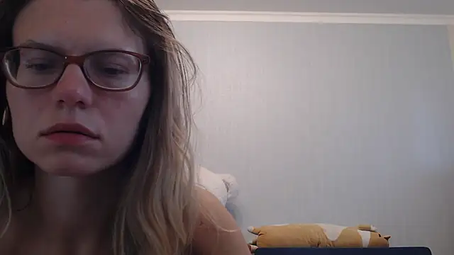 night_is_darkn Live XXX chat