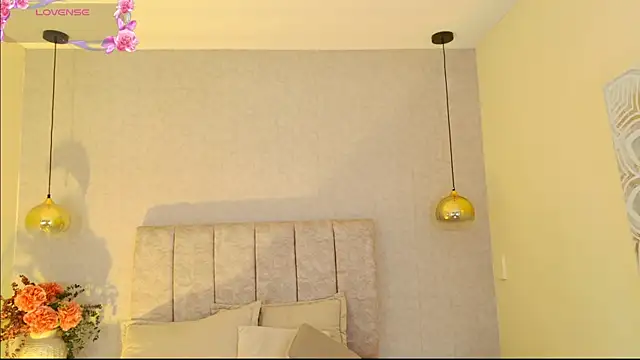 april_rousse – Naživo XXX chat