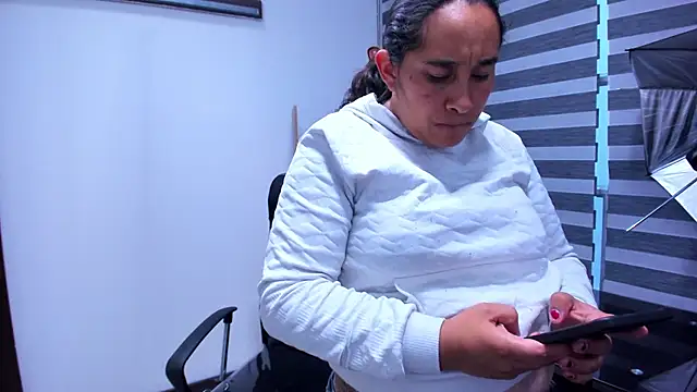 LeilaSmith_ 现场XXX聊天