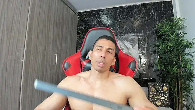 Chat XXX en directo de Erik_castle