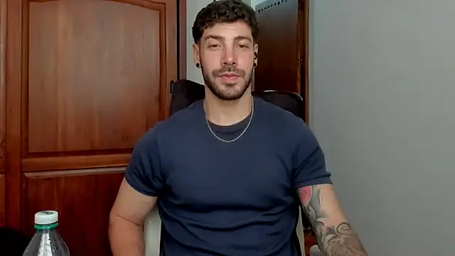 Guyinthemountain Adlı Modelin Canlı XXX Sohbeti