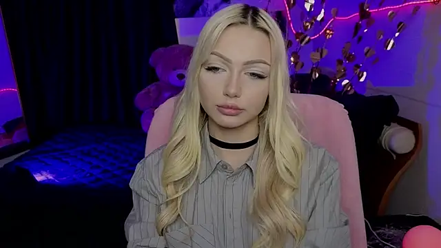 LinaLirian's Live XXX Chat