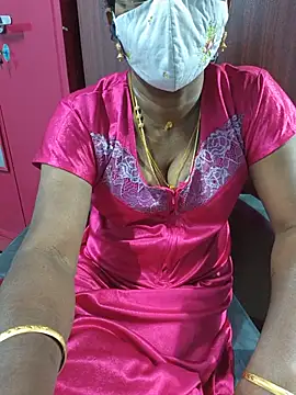 umashreetamil's Live XXX Chat