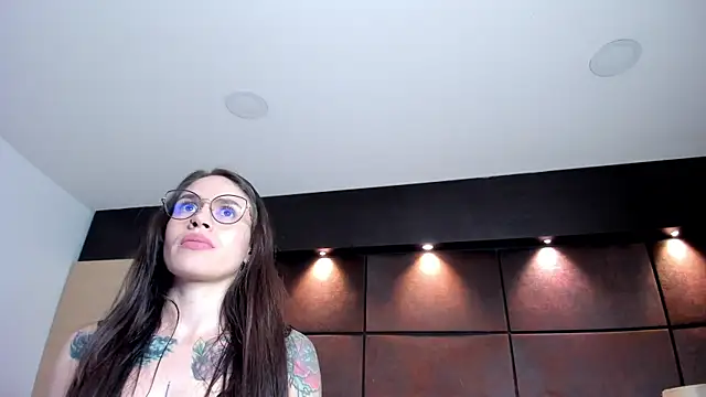 ValeryMontenegro Chat XXX in diretta