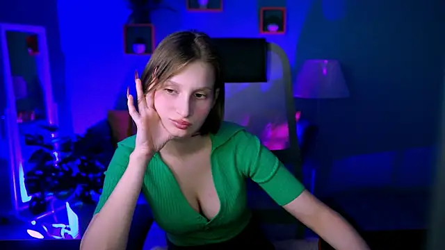 EllaHorton's Live XXX Chat