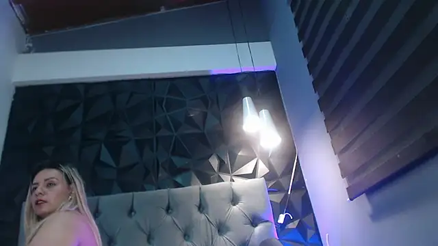 Chat XXX en directo de kathaleyagrayy