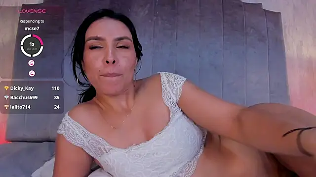 salma_lutz 现场XXX聊天