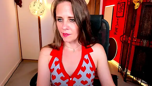 EmiliaBedy 现场XXX聊天