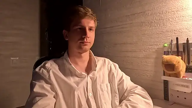 Онлайн чат XXX Einar_Nut
