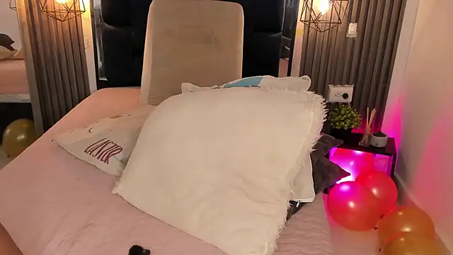 Chat +18 de kristakinnky ao vivo