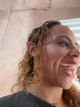 دردشة Chloe_Leaozinho الجنسية المباشرة