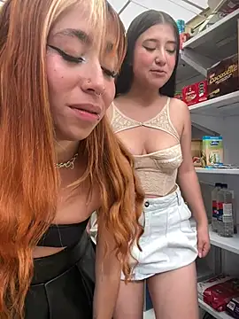 StrawberryPink_ webcam show