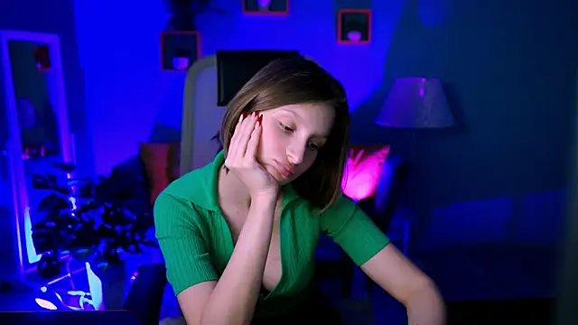 Živý XXX chat EllaHorton