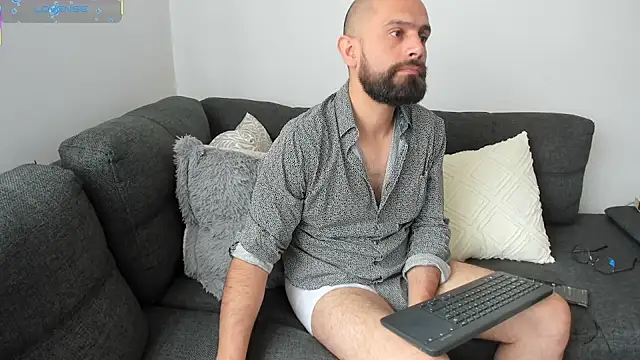 Chat +18 de ezequiel_mobland ao vivo