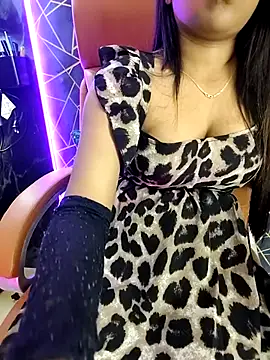 Little__Lia 现场XXX聊天
