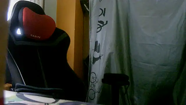 Chat +18 de porkorossy ao vivo