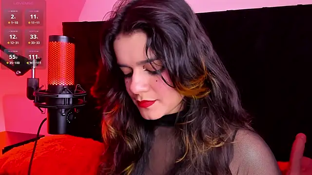 צ'אט XXX בשידור חי של Valeriekay__